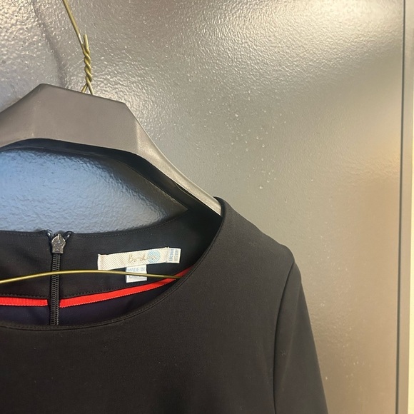 Boden Sz. 10r “Lavina Point” black dress with slight puff sleeves in EXC cond - Picture 6 of 16